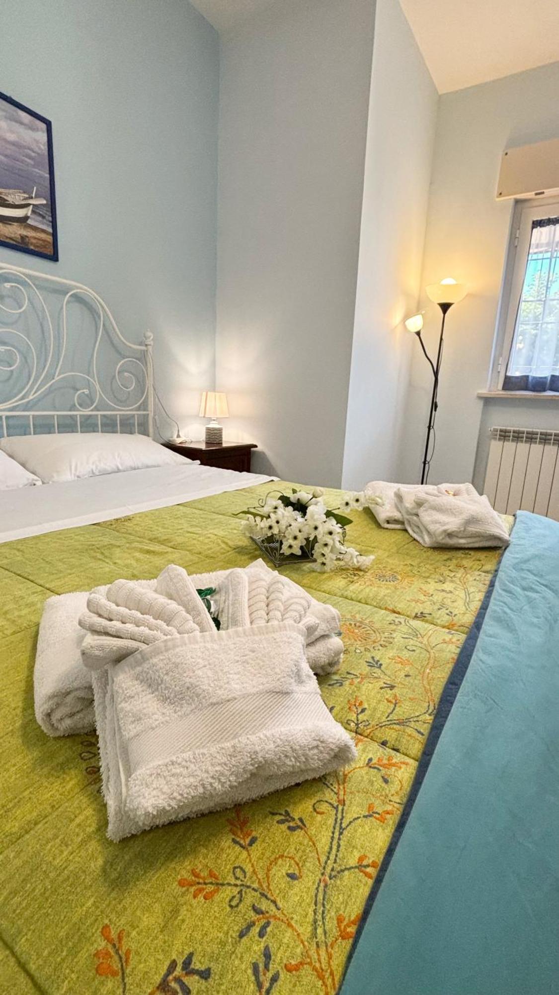 A casa di Iole Apartment Fiumicino Bagian luar foto